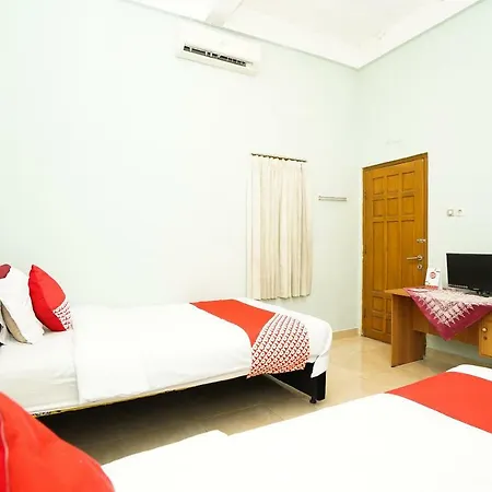 Kartika Syariah Homestay by Stayku-2